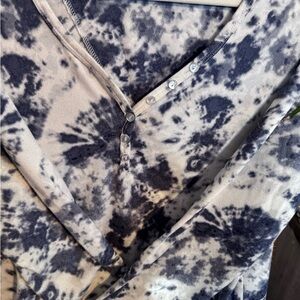 Tie-Dye V-neck Pjs top and matching bottom.